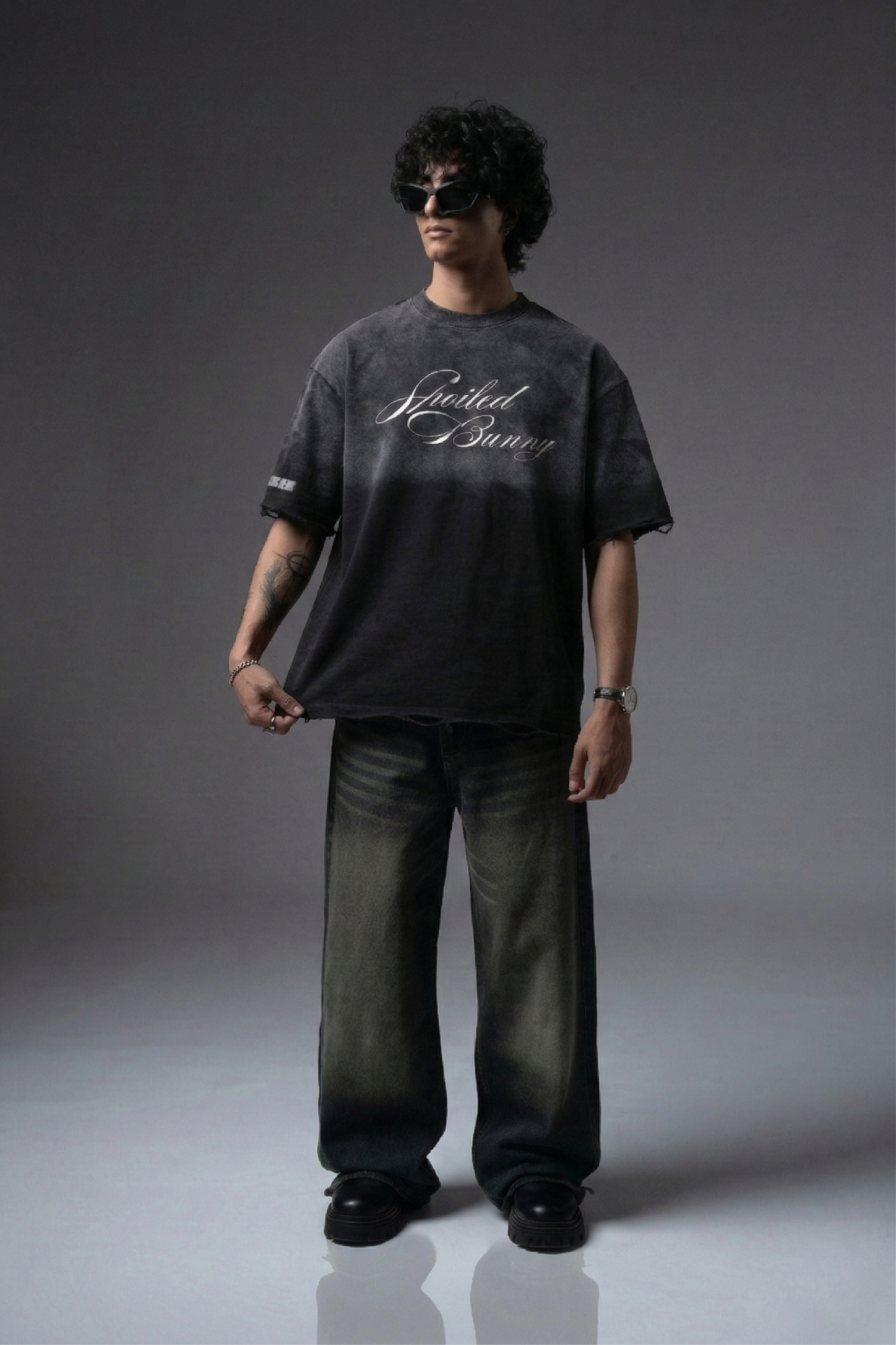 ALL EYES OVERSIZED TEE