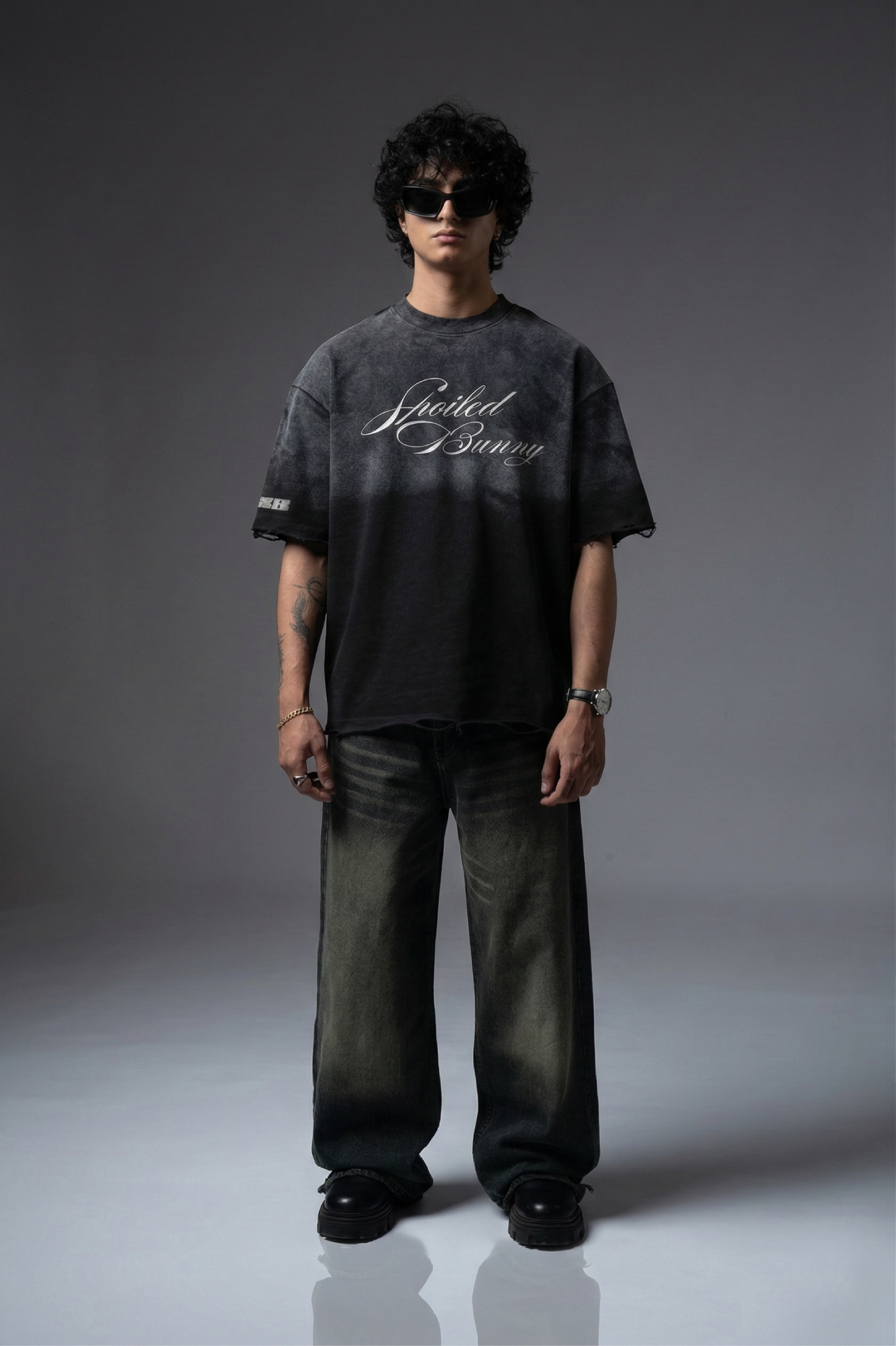 ALL EYES OVERSIZED TEE
